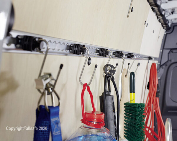 Universalhalter KERL Butler zu Zurrschiene – Bild 2