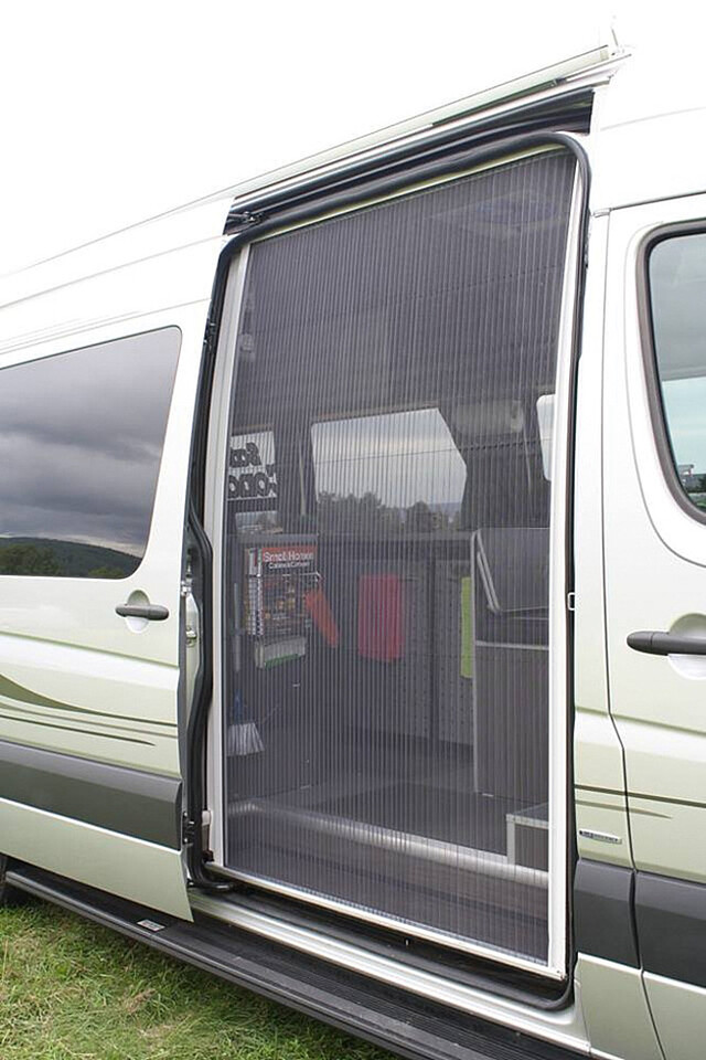 HORREX Fliegenschutztür passend für Mercedes Sprinter ab 2018 123,4 x 195,9 cm – Bild 4
