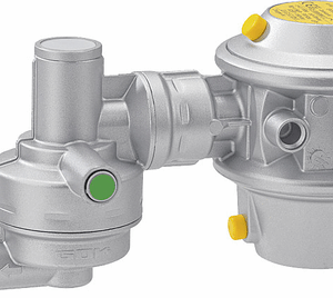 Gasdruck-Regelanlage GOK Caramatic DriveOne mit Tankplatte 90° 30 mbar 1,5 kg/h Komb.A x RVS10 90°
