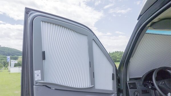 Verdunklungssystem REMIfront III passend für Mercedes Sprinter ab 2006 - 2018 Farbe grau
