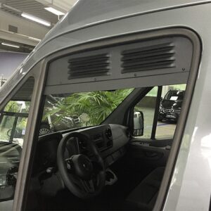 Fahrerhaus-Lüftungsgitter für Wohnmobile passend für MB Sprinter ab 1995 bis 2006 Farbe schwarz Inhalt 2 Stück