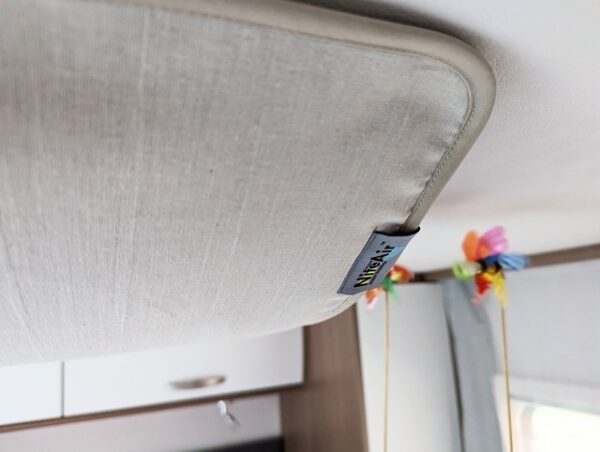 Dachlukenblende NiteAir® 100 x 70 cm Farbe creme – Bild 2