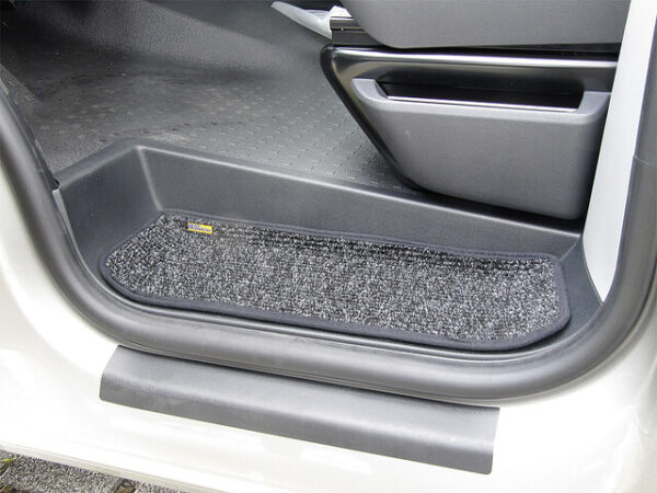 Einstiegsmatte HEOSdoor mat Nadellfilz passend für VW T5/T6 3-teilig Fb. anthrazit – Bild 4