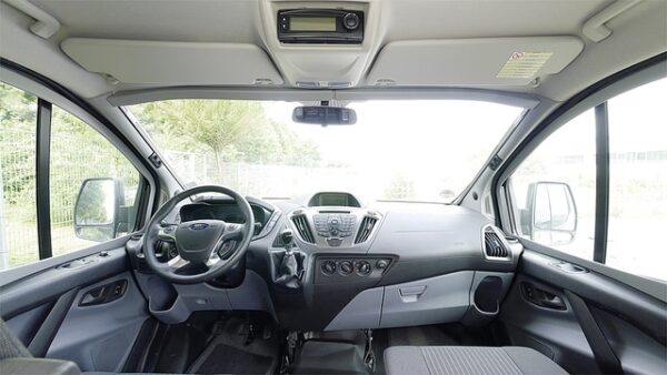 Verdunkelungssystem REMIfront IV passend für Renault Master ab 04/2011 mit Regensensor Rahmen grau/Plissee beige – Bild 3