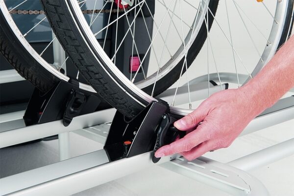 Fahrradträger Sawiko Futuro E-Lift H2  für 3 Fahrräder Heck elektrisch Traglast 60 kg – Bild 4