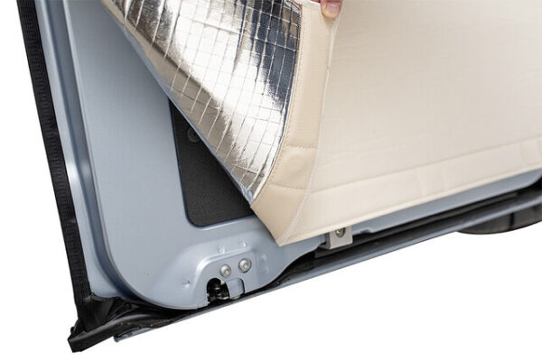Thermovorhang Hindermann passend für Fiat Ducato X250/ X290 ab 2007, Hecktür 2-tlg. Türausschnitt hoch hellbeige – Bild 4