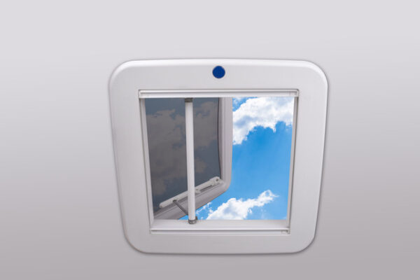 Dachfenster roofSTAR 4 PREMtec motorisiert mit Zwangsent- lüftung mit Beleuchtung 40 x 40 cm – Bild 9