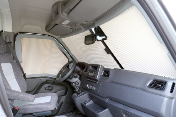 Verdunklungssystem REMIfrontIV passend für Renault Master Facelift 2019 - ohne oder mit Innenspiegel – Bild 2