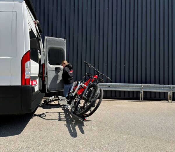 Heckfahrradträger Atera Strada EVO RV Traglast 60 kg Farbe silber – Bild 3