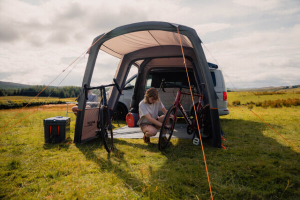 Busvorzelt Vango modular Versos Air Low Farbe cloud grey – Bild 15