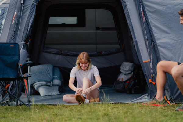 Busvorzelt Vango modular Versos Air Mid Farbe cloud grey – Bild 14