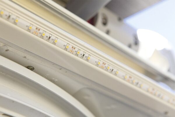 LED Regenrinne Dometic RainTec TR 100 Fb. weiß Länge 150 cm ohne Fernbedienung – Bild 3