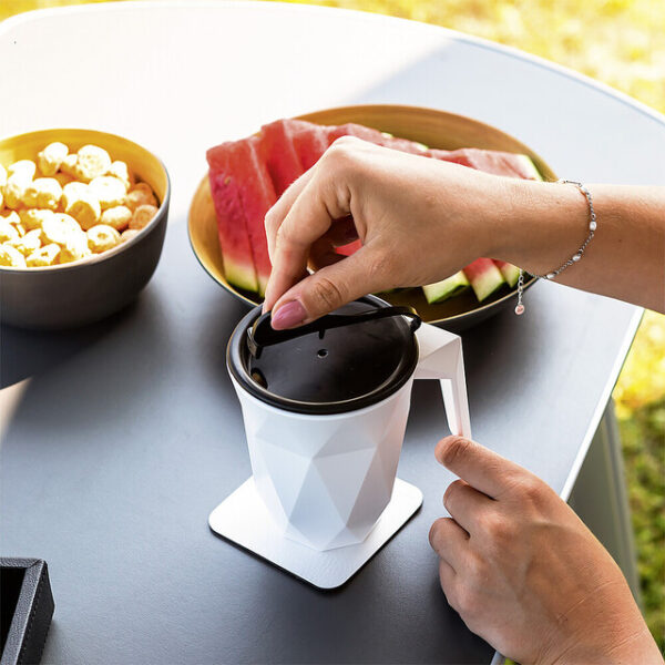 Magnet Coffeecup silwy mit Metall-Nano-Gel-Pad und Deckel Fb. weiß – Bild 3
