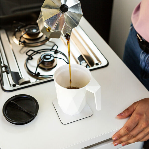 Magnet Coffeecup silwy mit Metall-Nano-Gel-Pad und Deckel Fb. weiß – Bild 4