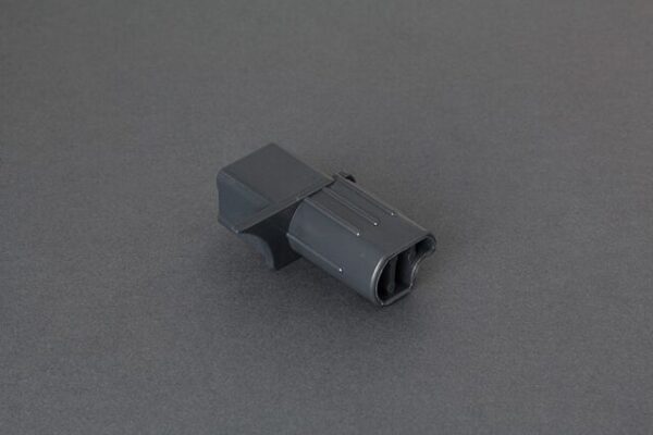 Halterung links vom Clip System an der Frontblende