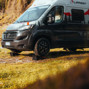 Auffahrkeil Lippert Level 9 smart inkl. App